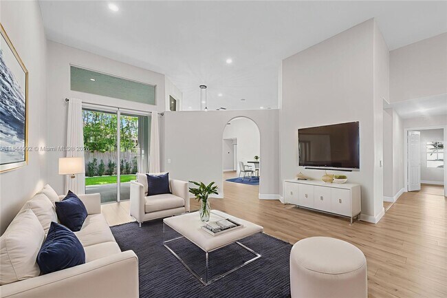 Building Photo - 2587 Jardin Ct