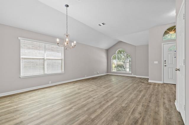 Building Photo - 561 Golden Creek Dr