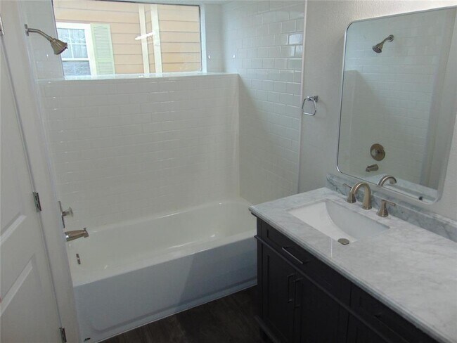 Building Photo - 1617 Gracy Farms Ln