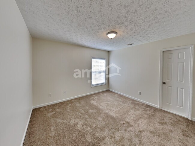 Building Photo - 338 Park Creek Ridge