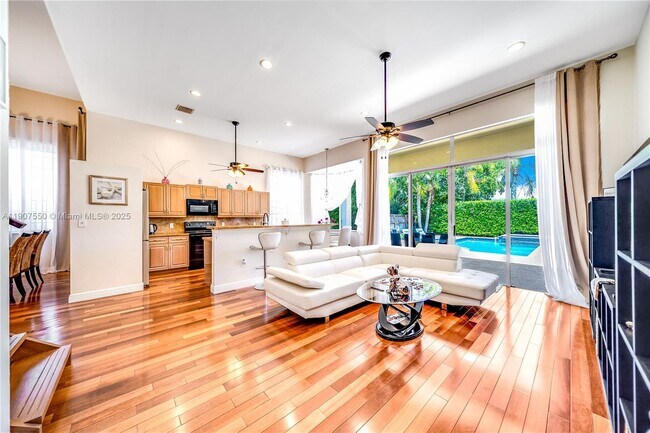 Building Photo - 1241 S 13th Ave