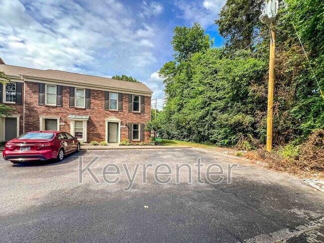 Building Photo - 128 Durwood Rd