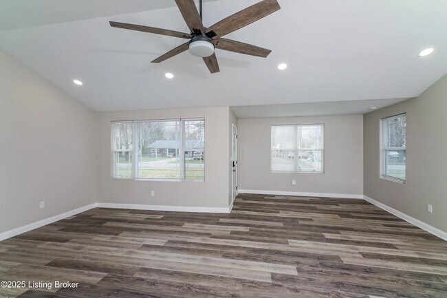 Building Photo - 7103 Betsy Ross Dr