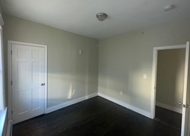 Building Photo - 51 Arlington St