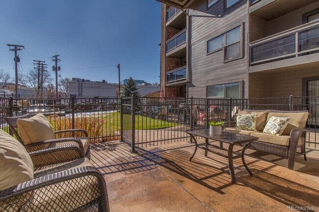 Building Photo - LOCATION!! Denver's Desirable Cherry Creek...