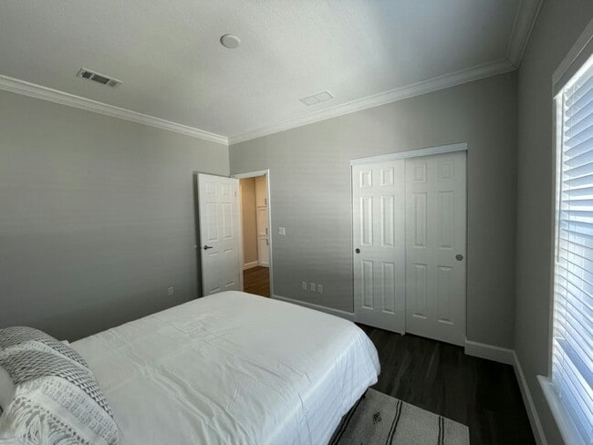 Building Photo - 908 E Trinidad Ave