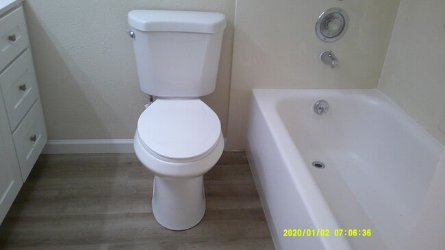 Building Photo - Leisure Town