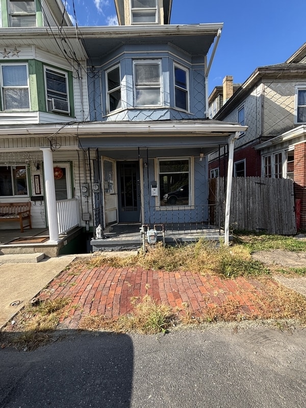 Primary Photo - 1309 W Spruce St
