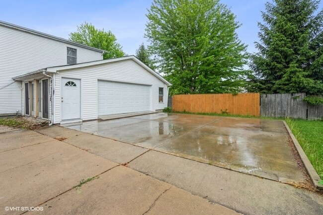 Building Photo - 544 N Hainesville Rd