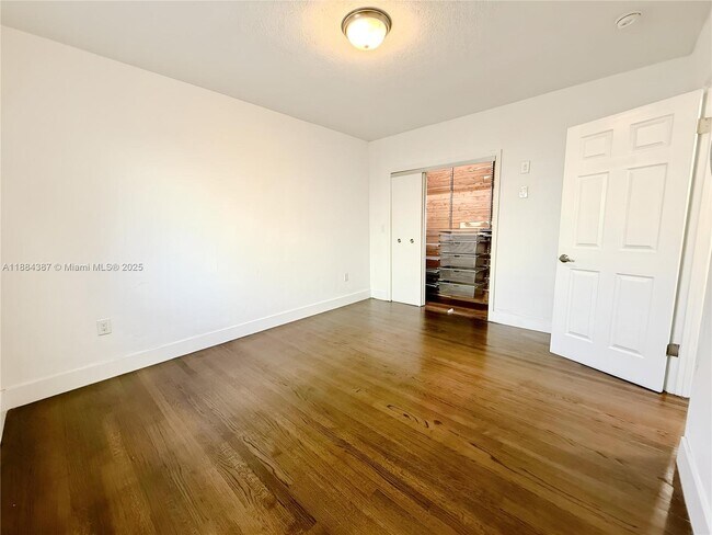 Building Photo - 1500 SW 18th St