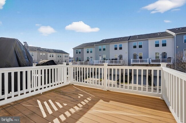 Building Photo - 1731 Dorothy Ln