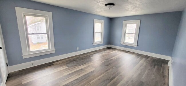 Building Photo - 4035 Buell Dr