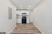 Building Photo - 430 Condon Terrace SE