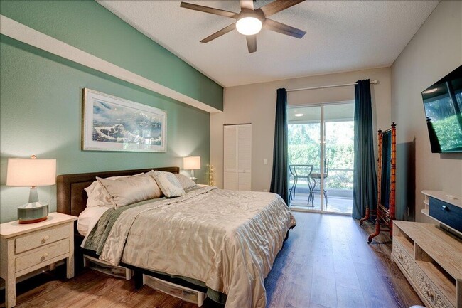 Building Photo - 10173 Andover Coach Cir