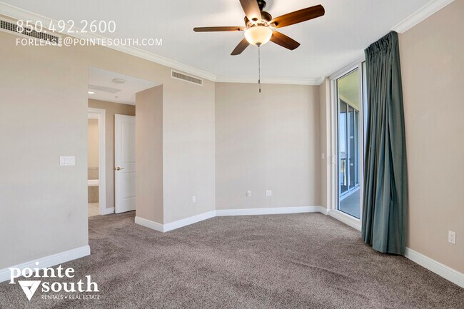 Building Photo - 608 Lost 701C