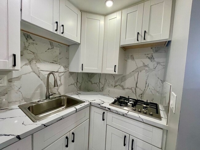 Building Photo - Renovated Chula Vista Studio - For Rent