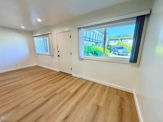 Building Photo - Newly Remodeled 1BD/1BA Near Del Norte BART w/ Parking & Modern Finishes | El Cerrito