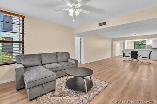 Building Photo - 3650 Whitehall Dr