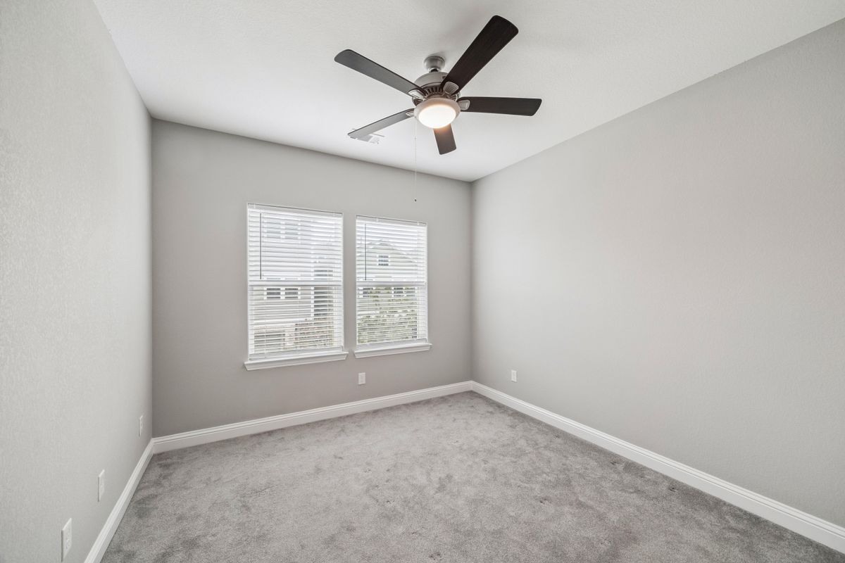 Building Photo - 5443 Camaguey St