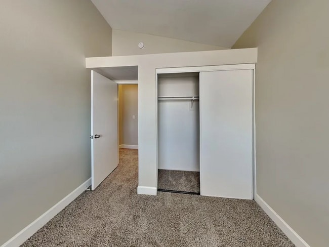Building Photo - 22841 White Pine Pl