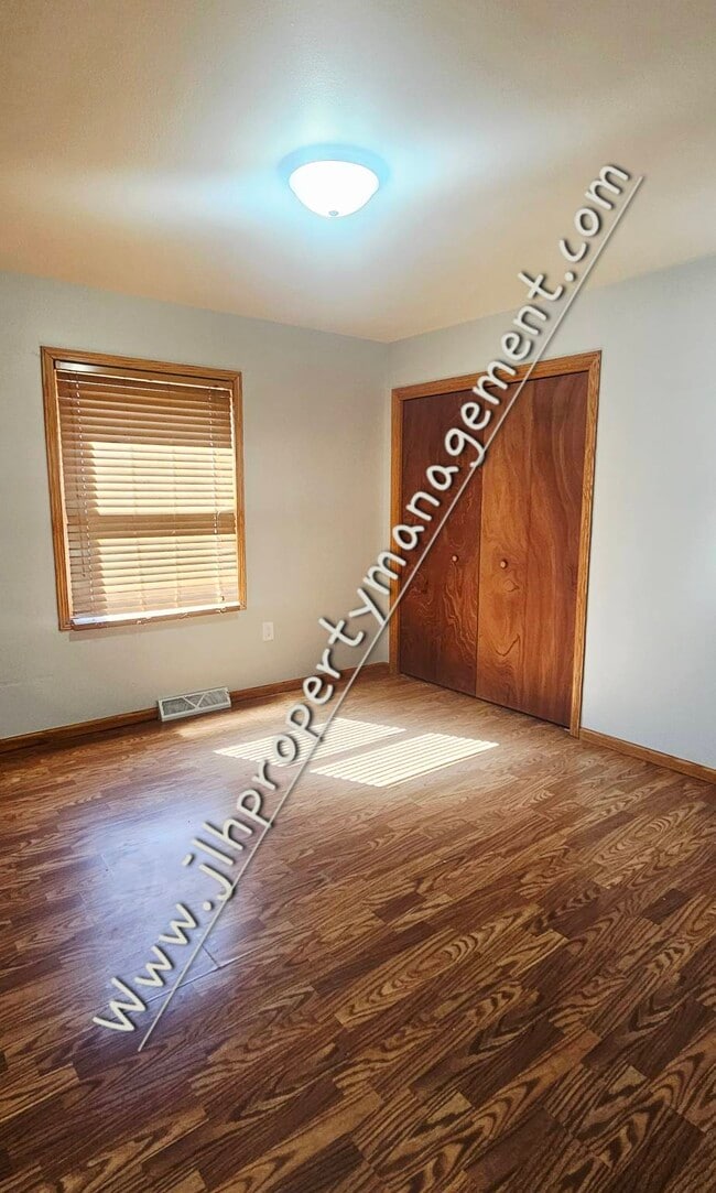 Building Photo - 1774 S Hance Dr