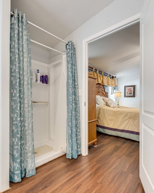Building Photo - Charming Furnished Home in Age-Restricted ...