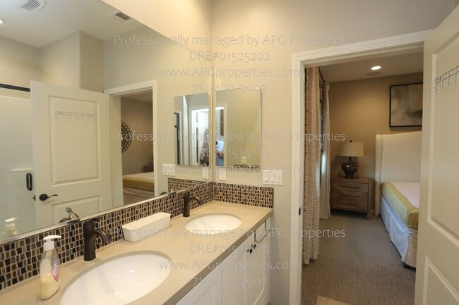 Building Photo - 3320 W Mirano Dr
