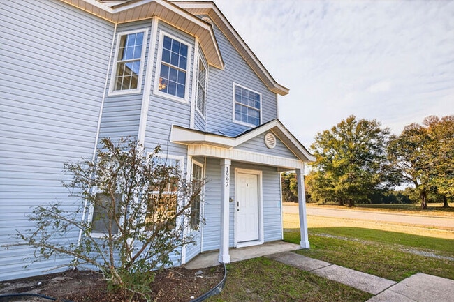 Building Photo - 1997 Todd Cove