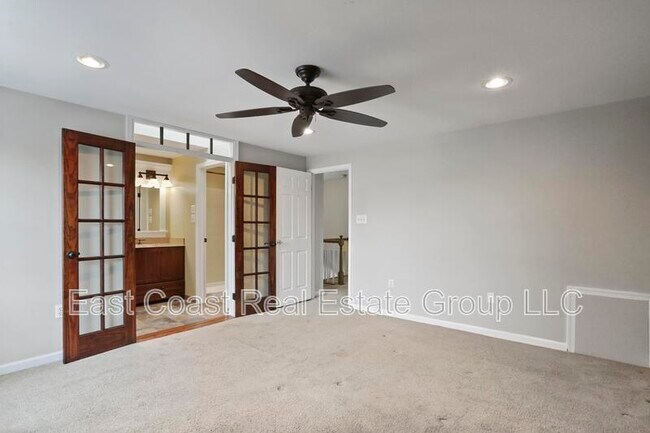 Building Photo - 8033 Hollow Reed Ct