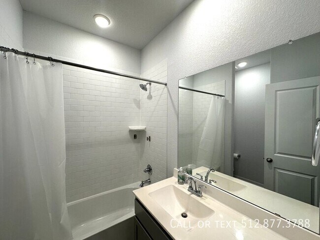 Building Photo - 469 Durian Lp