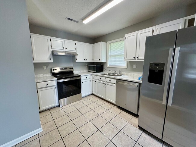 Primary Photo - 809 Keller Ln