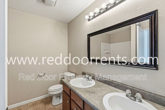 Building Photo - 10227 Cumberland Pointe Blvd