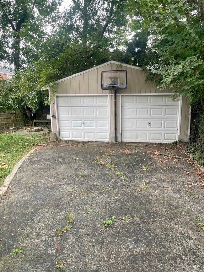 Building Photo - 6765 Palmetto St