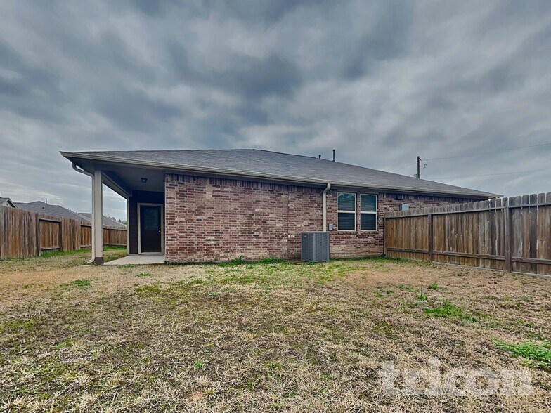 Building Photo - 15607 Jackie Robinson Rd