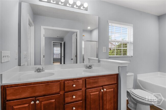 Building Photo - 307 Grasslands Dr