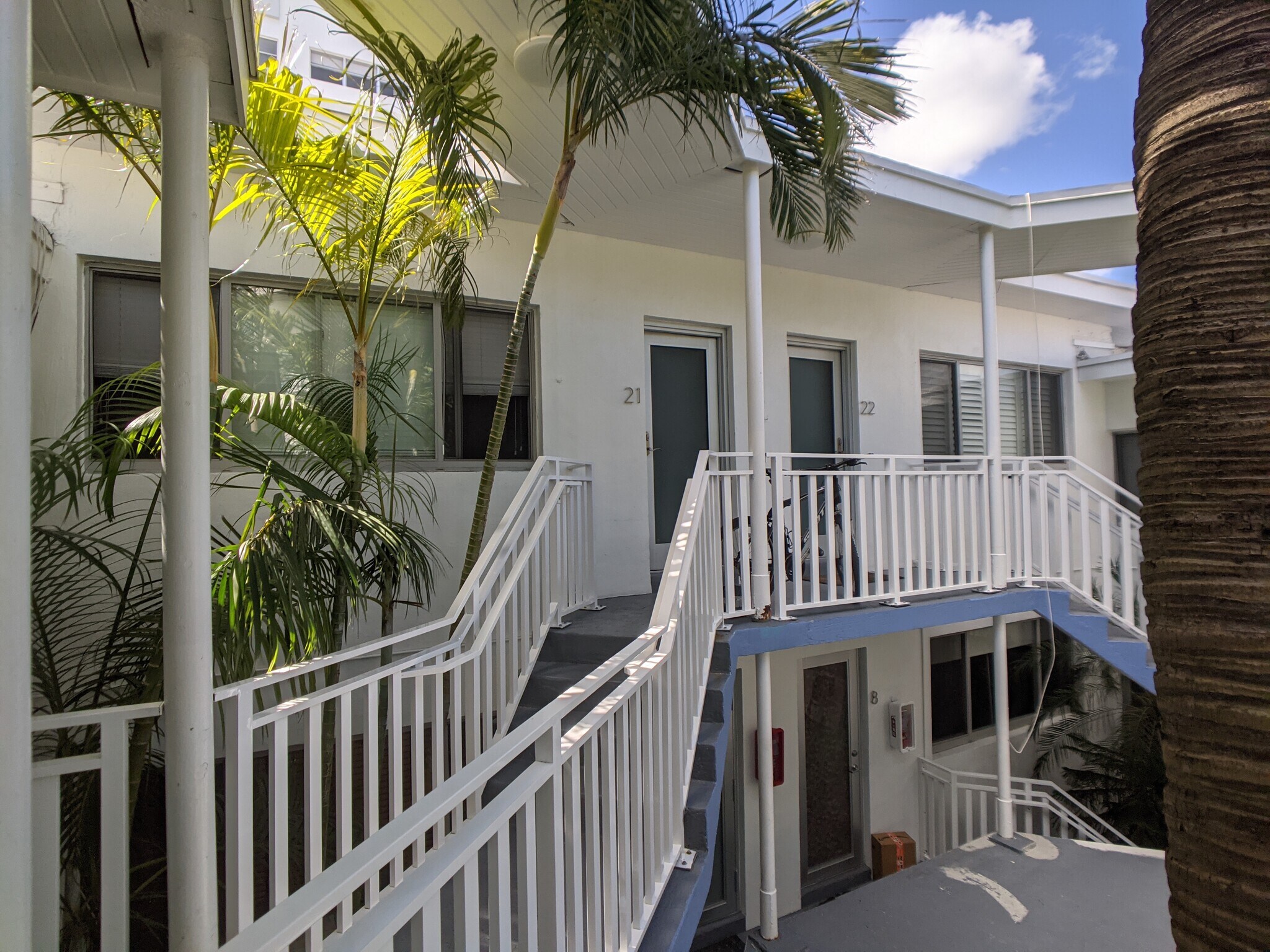 Building Photo - 1840 James Ave