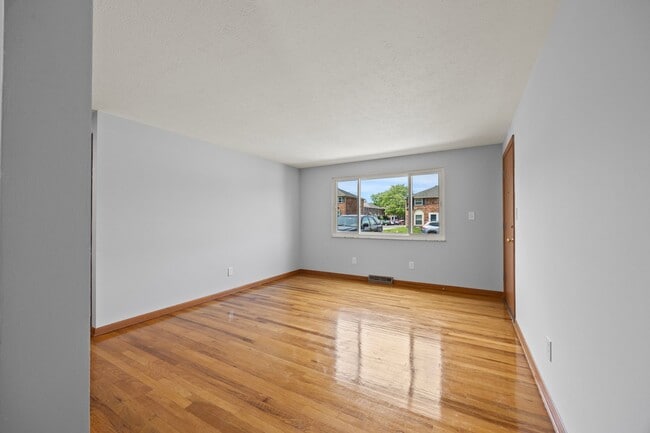 Building Photo - SWIGO - Folkestone