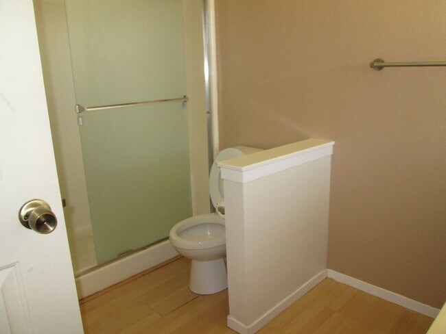 Building Photo - 927 Lobelia Ln