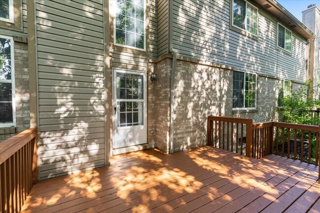 Building Photo - 41784 Glade Rd