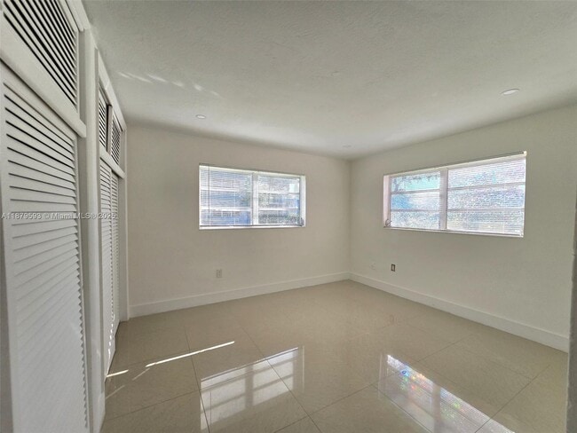 Building Photo - 7520 SW 82nd St