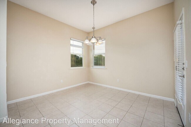 Building Photo - 3 br, 3 bath House - 7910 Walerga Rd Unit 706