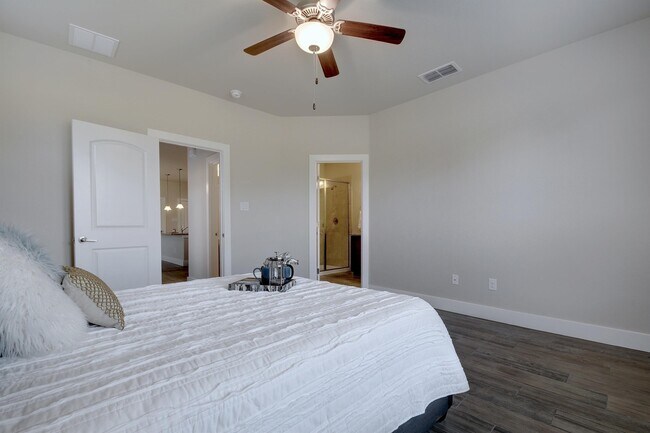 Building Photo - 747 Gristmill Dr