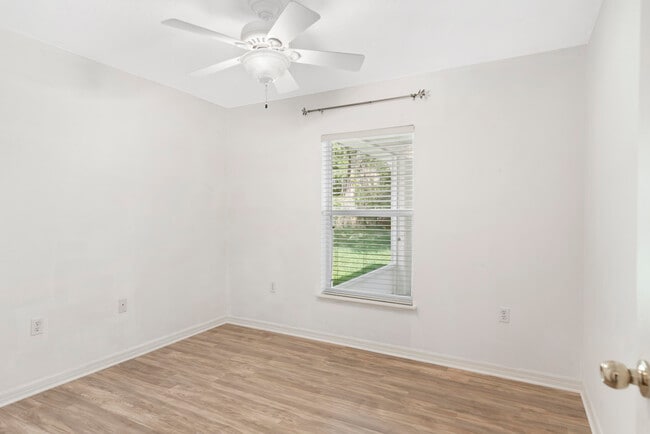 Building Photo - 2575 12th Square SW