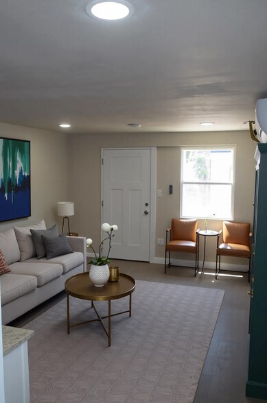 Building Photo - 3825 Trowbridge Dr