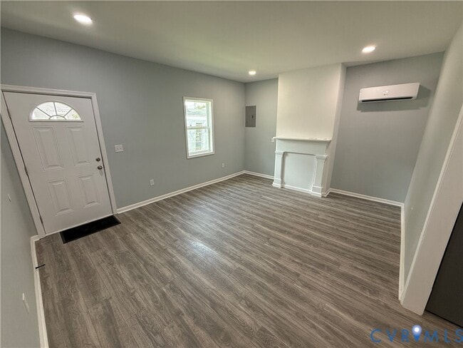 Building Photo - 910 Rome St