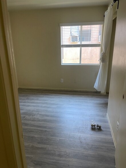 Building Photo - 5243 Huntington Dr