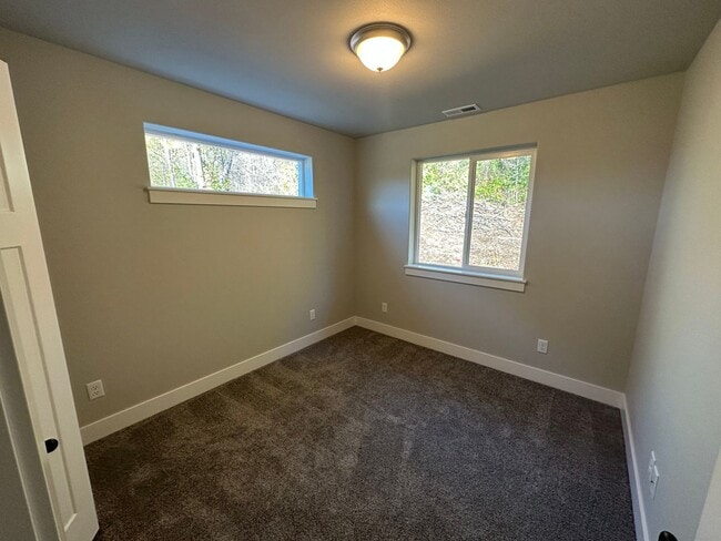 Building Photo - 00430-400 NW 7th AVE