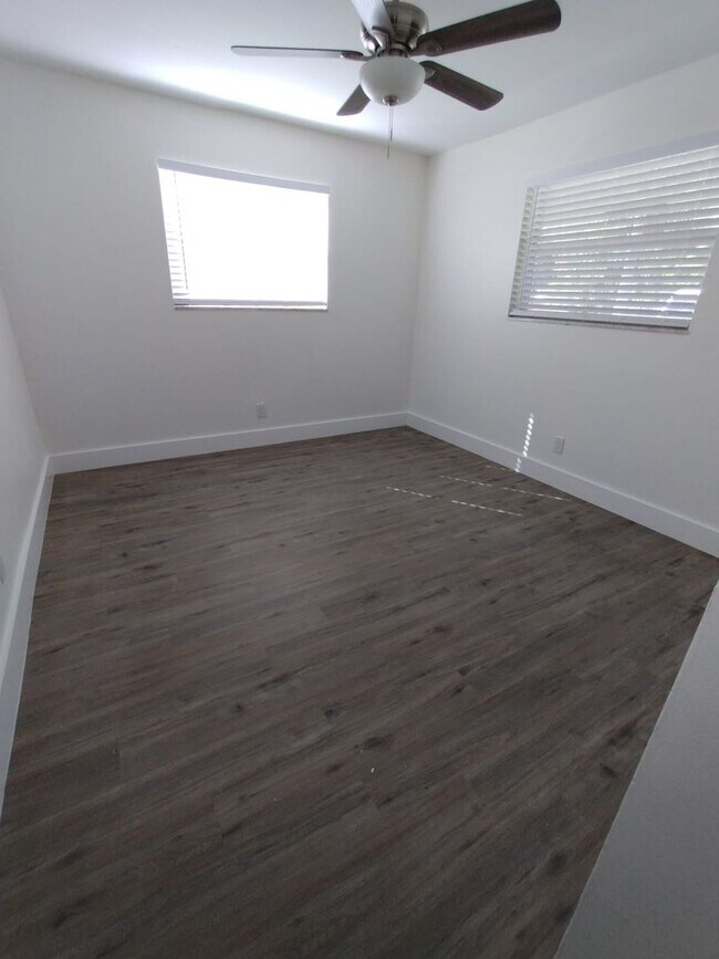 Building Photo - Beautifully Updated 2-Bedroom Home in Prim...