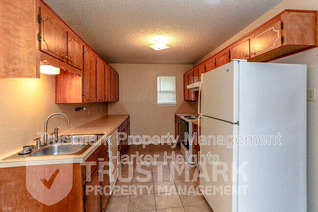 Building Photo - 2110 El Dorado Dr