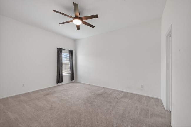 Building Photo - 1519 Twilight Grn Dr